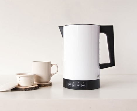 electric-kettle-white-on-the-table