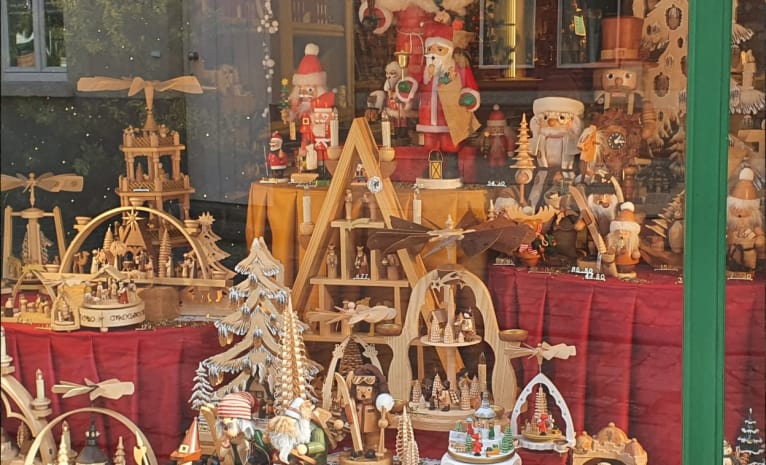 wooden handmade toy shop