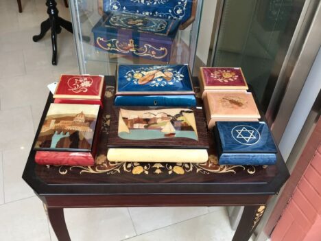 music-boxes-displayed-in-a-shop-in-napoli