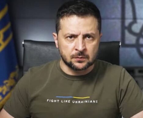 Ukrainian president - wears Ukrainian made t-shirt